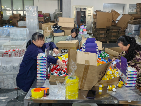 建行南昌分行 金融“輸血”激發(fā)特色產(chǎn)業(yè)活力，日用雜品銷售煥新姿